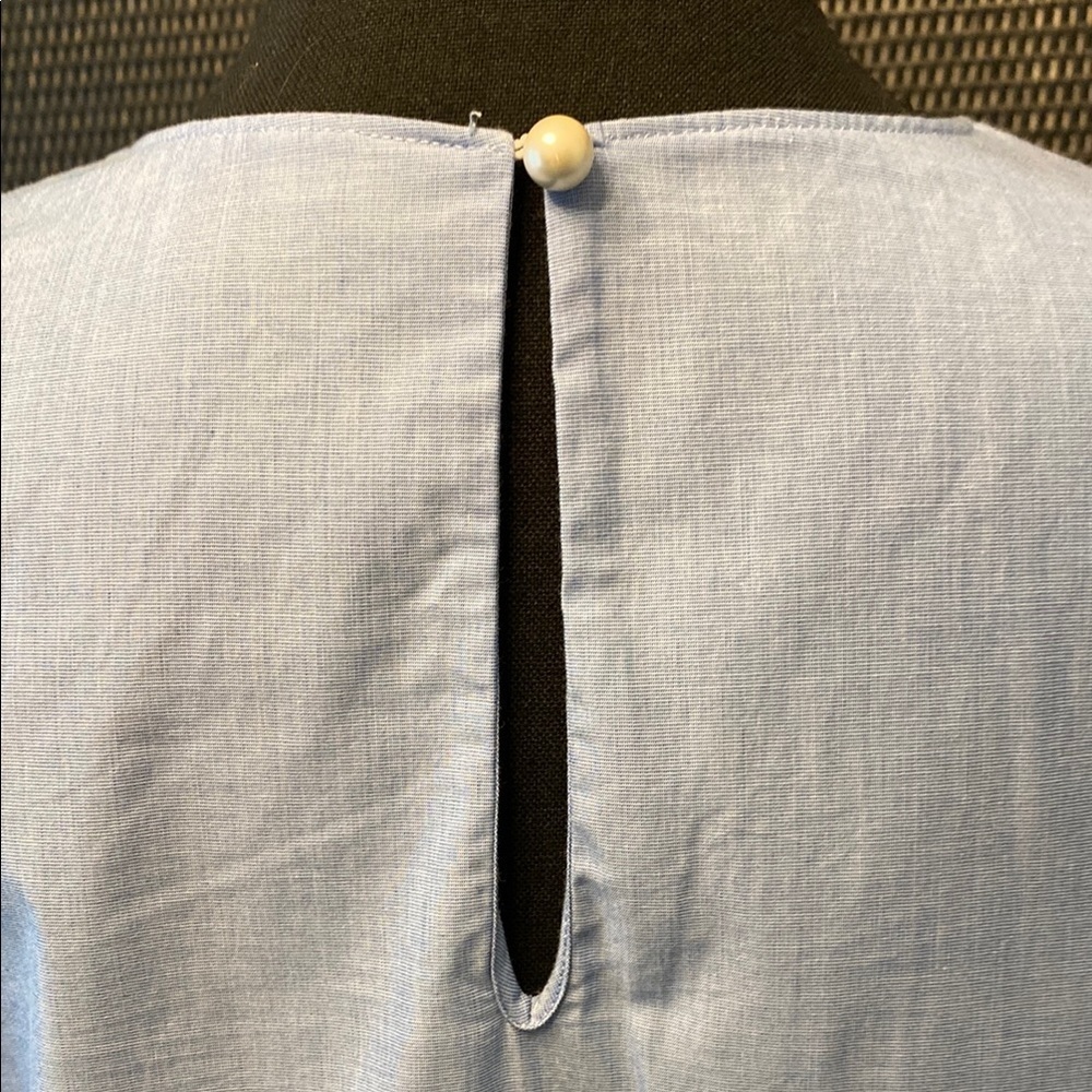 Banana Republic Blue Blouse | Long Sleeve Pearl Cuff | Preppy Classic | Size S - Picture 5 of 9